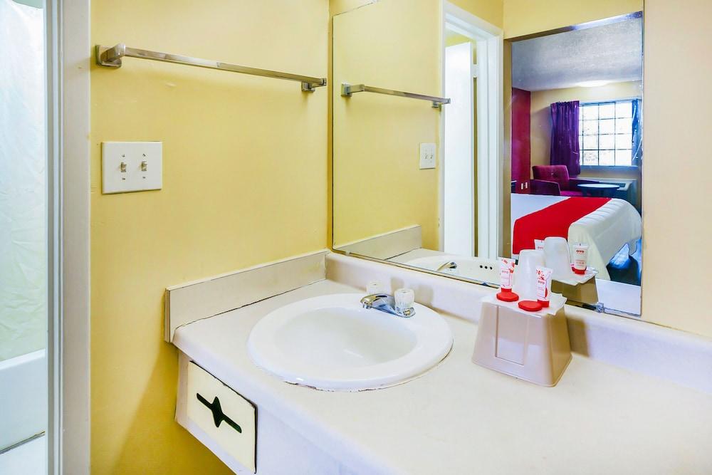 OYO Hotel Jackson South I-55 photo 16