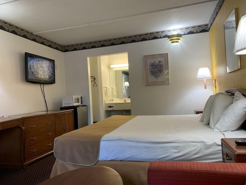 Americas Best Value Inn Roxboro photo 5