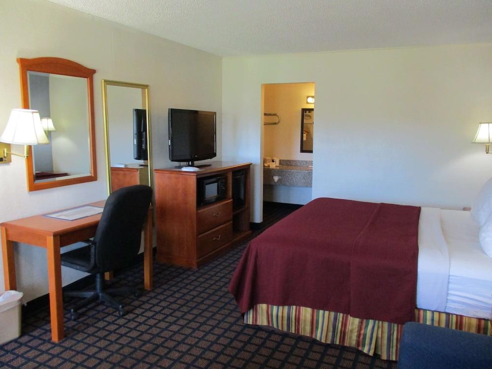 Best Western Palestine Inn photo 15