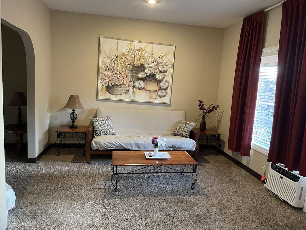 The Ranch Suites photo 21
