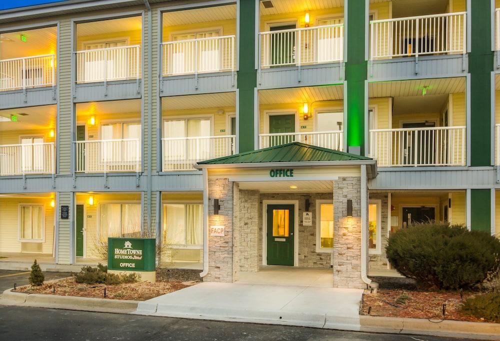 HomeTowne Studios By Red Roof Denver - Glendale/ Cherry Creek photo 30