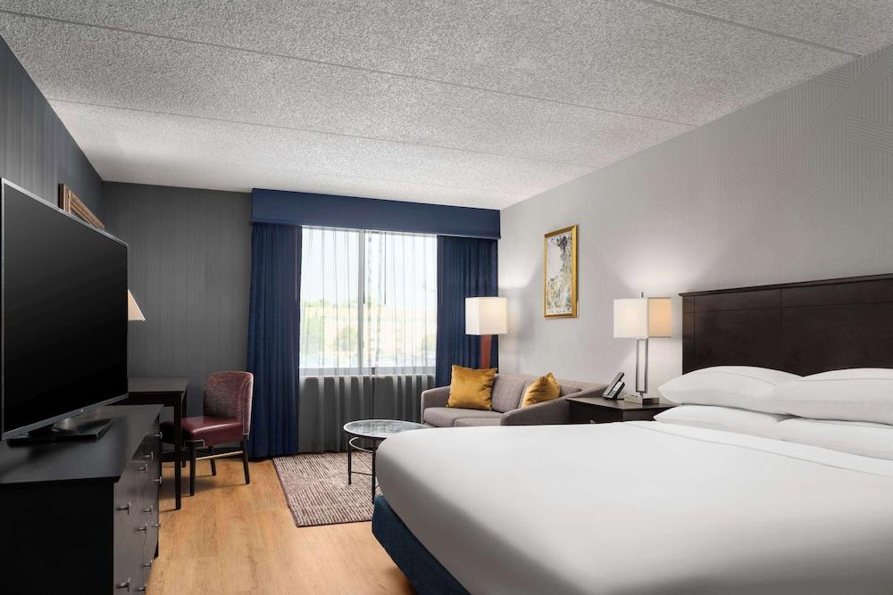 DoubleTree by Hilton Hartford - Bradley Airport photo 10