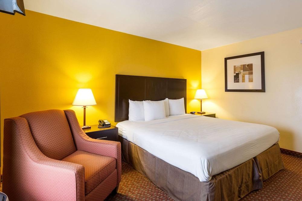 Quality Inn Indianola photo 24