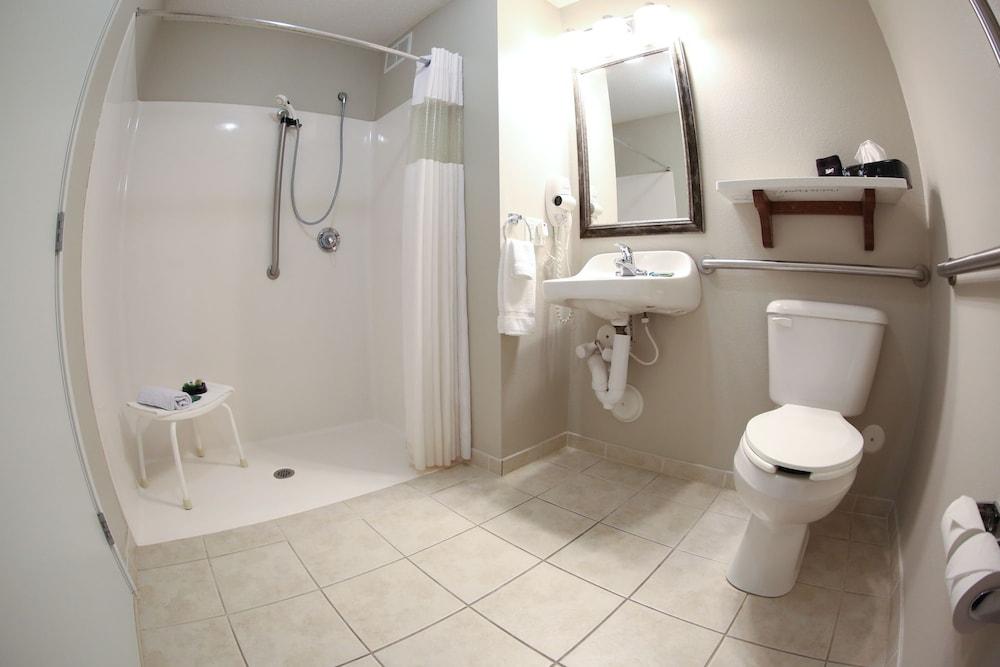GrandStay Hotel & Suites Perham photo 5