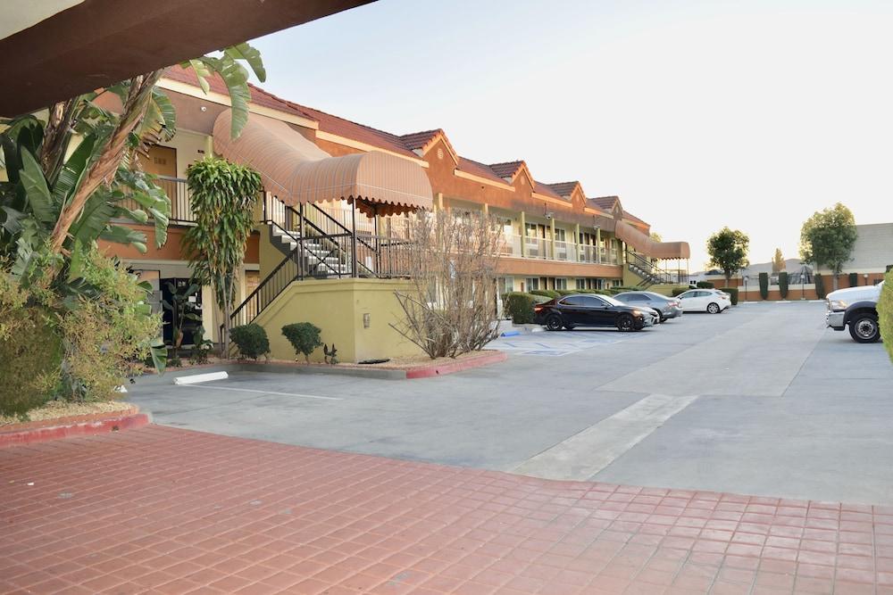 Budget Inn La Puente photo 19
