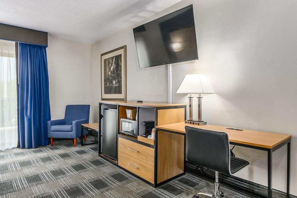 Quality Inn Bourne - Cape Cod photo 5
