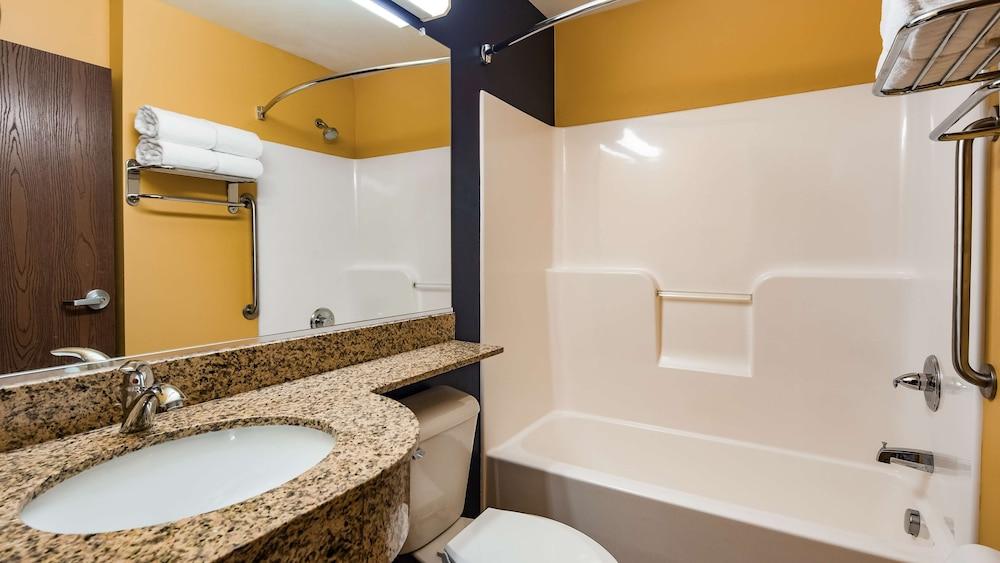 SureStay Plus Hotel by Best Western Keyser photo 12