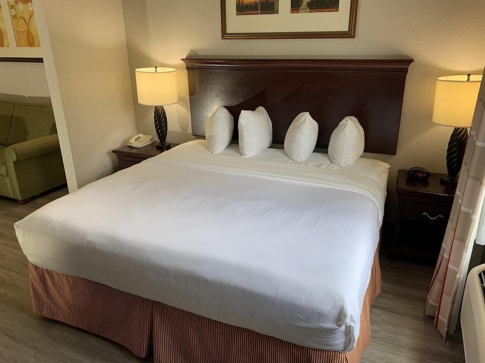 Country Inn & Suites by Radisson, Jacksonville West, FL photo 37