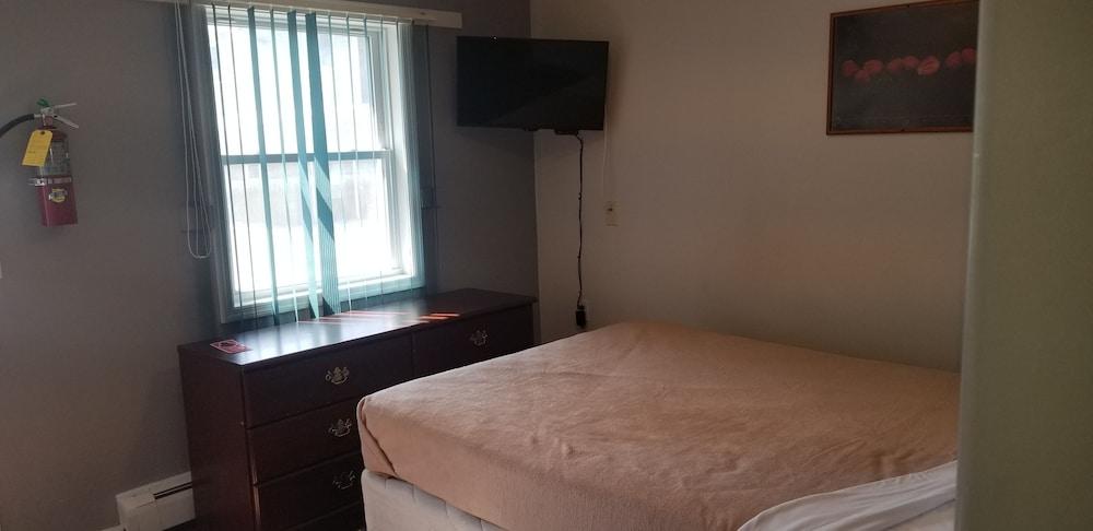 Rip Van Winkle Motel photo 26