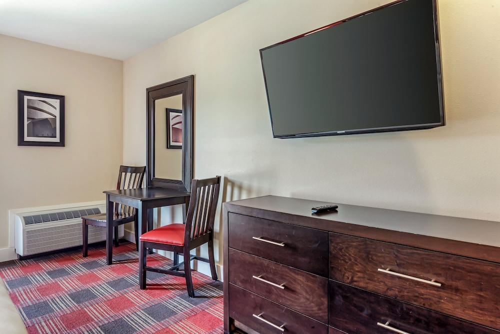 Polynesian Hotel & Suites Wisconsin Dells/Lake Delton photo 22