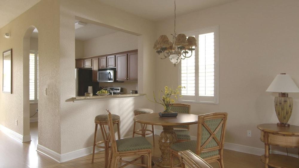 Villas At Regal Palms photo 6