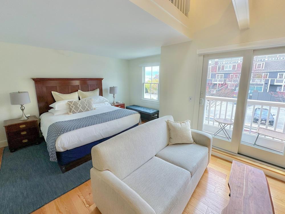 Harborside Inn photo 25