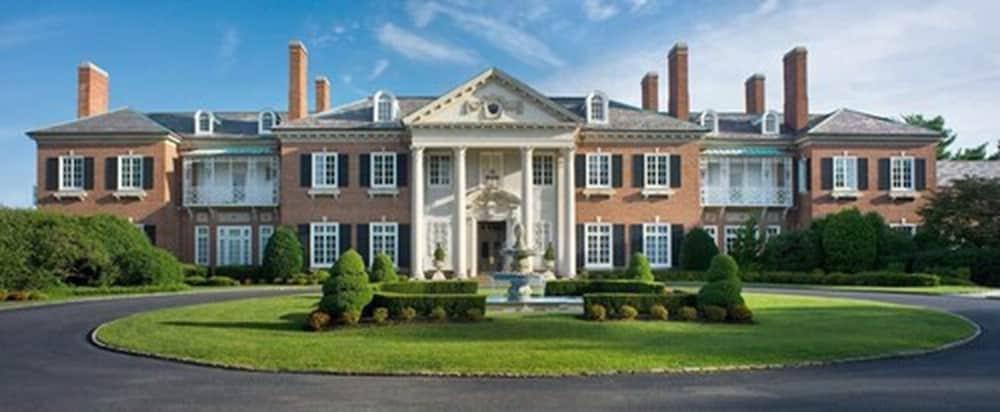 The Mansion at Glen Cove photo 12