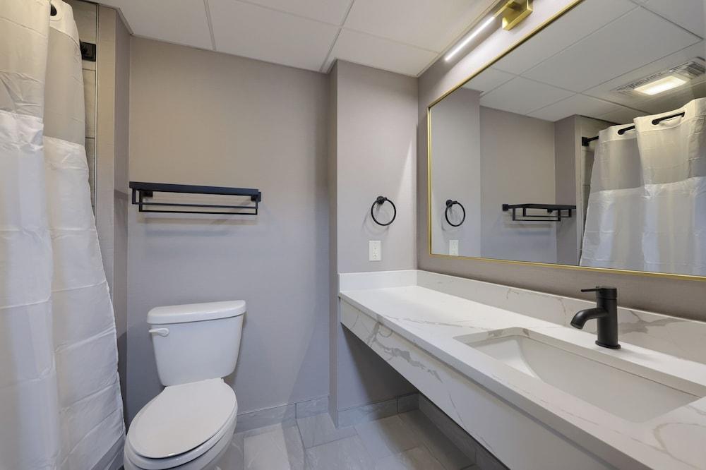 Lititz Pointe Inn and Suites photo 30