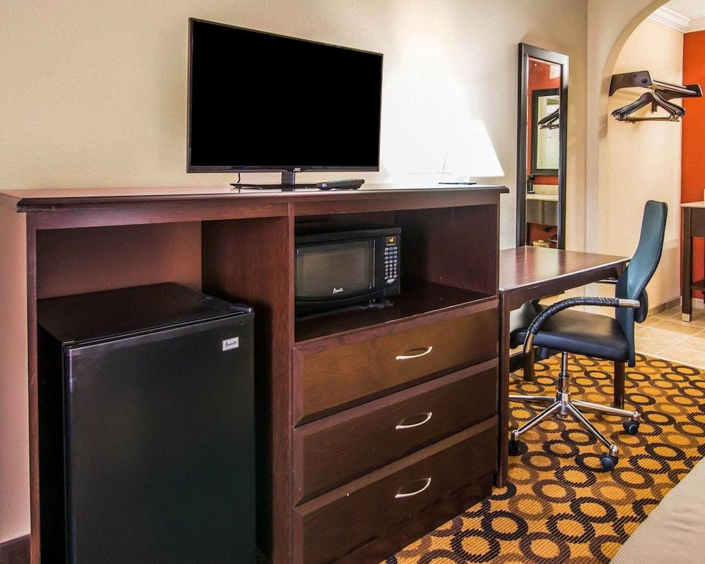 Econo Lodge Richmond Hill photo 13