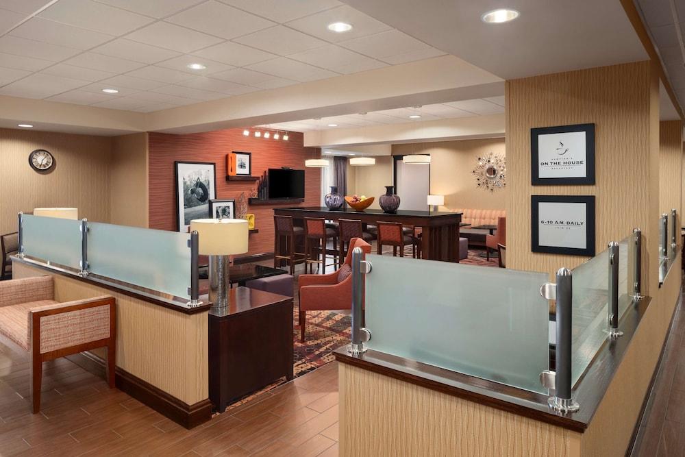 Hampton Inn Belle Vernon photo 35