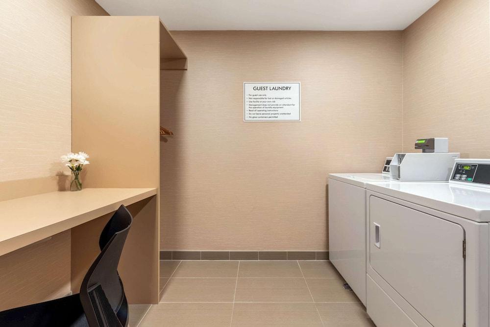 Comfort Inn & Suites near Route 66 photo 29
