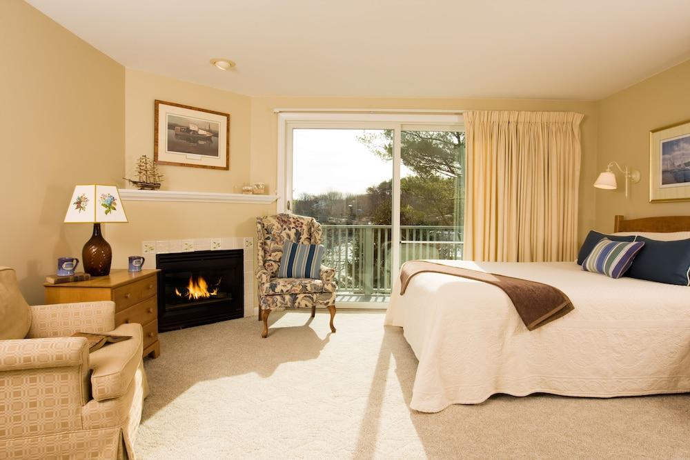 Dockside Guest Quarters & Restaurant photo 24