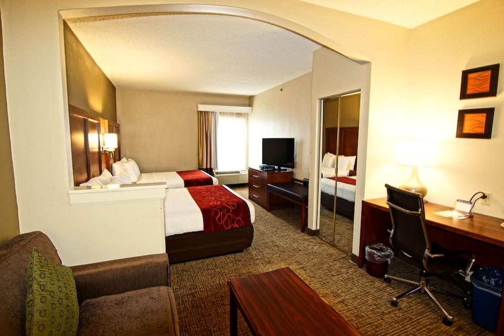Comfort Suites Near University photo 13