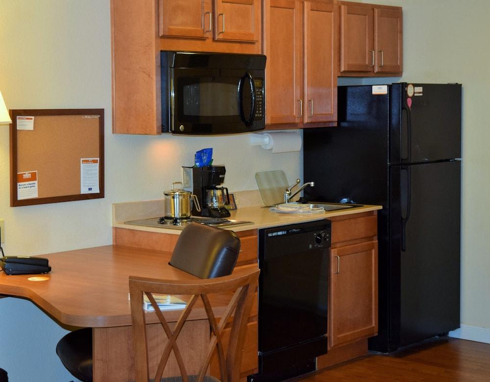 Candlewood Suites Jefferson City by IHG photo 28