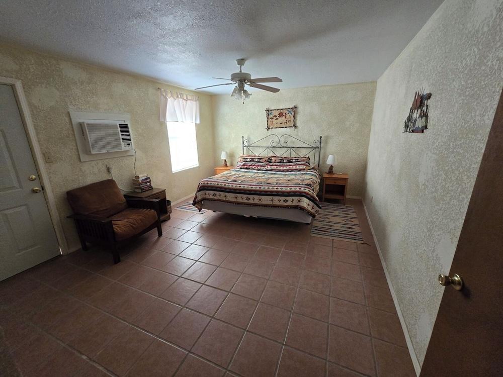 Chisos Mining Co Motel photo 9