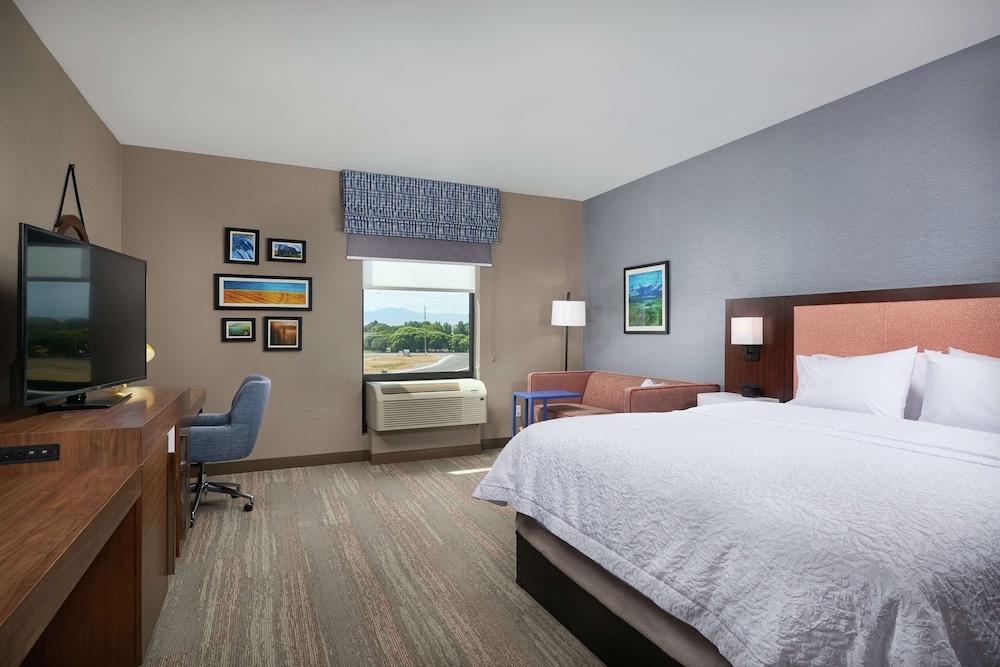 Hampton Inn by Hilton Burley photo 11