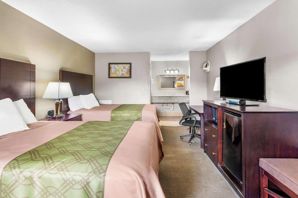 Brentwood Inn & Suites photo 27
