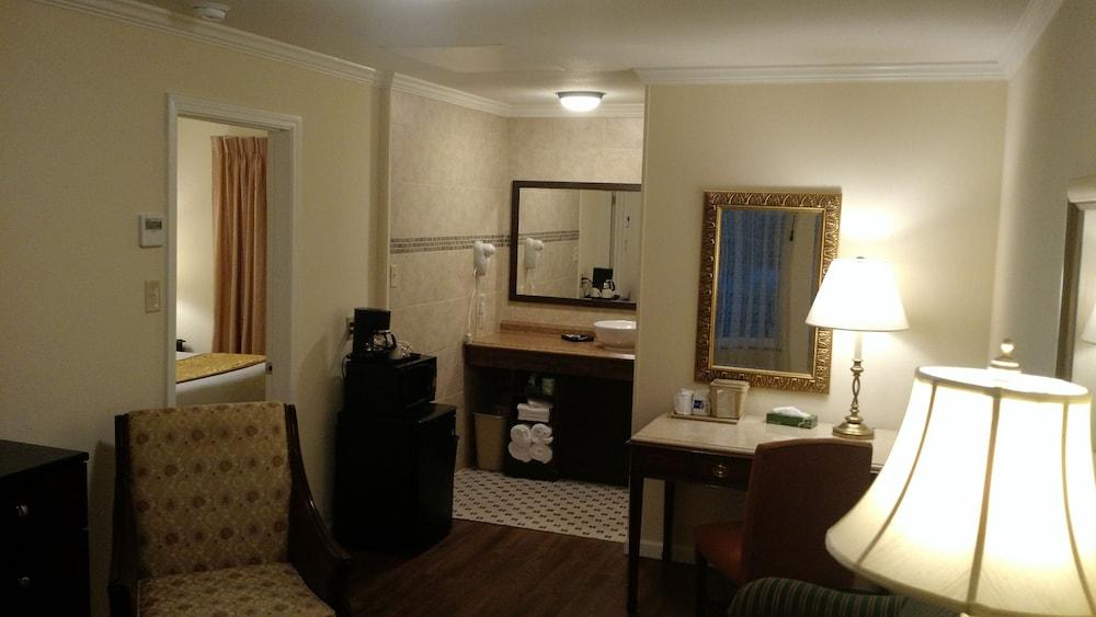 Townsend Gateway Inn photo 19