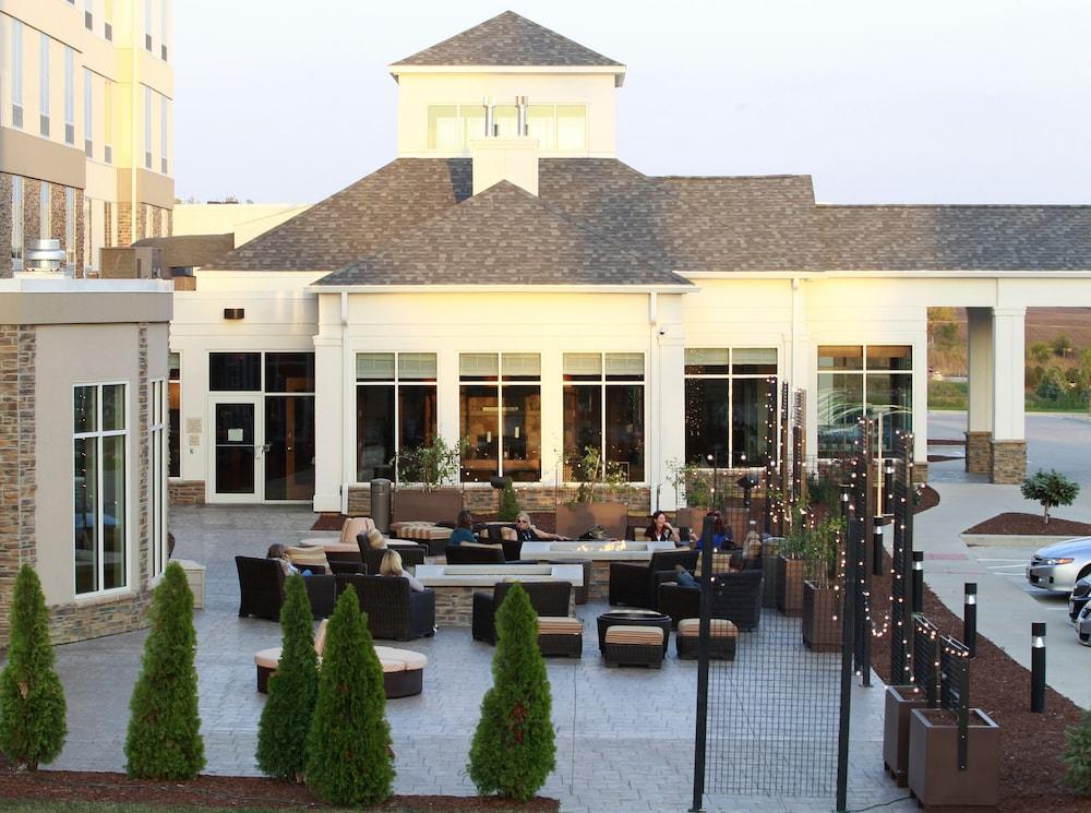 Hilton Garden Inn Cedar Falls photo 66
