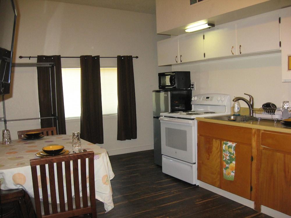 Masters Inn photo 10