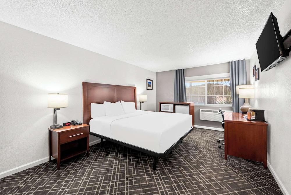 Comfort Inn Yreka I-5 photo 30