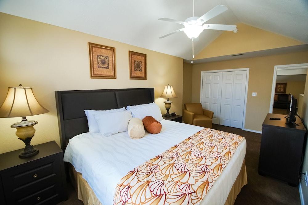 The Townhouses photo 18
