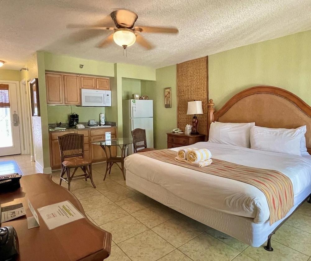 Beso Del Sol Resort photo 9