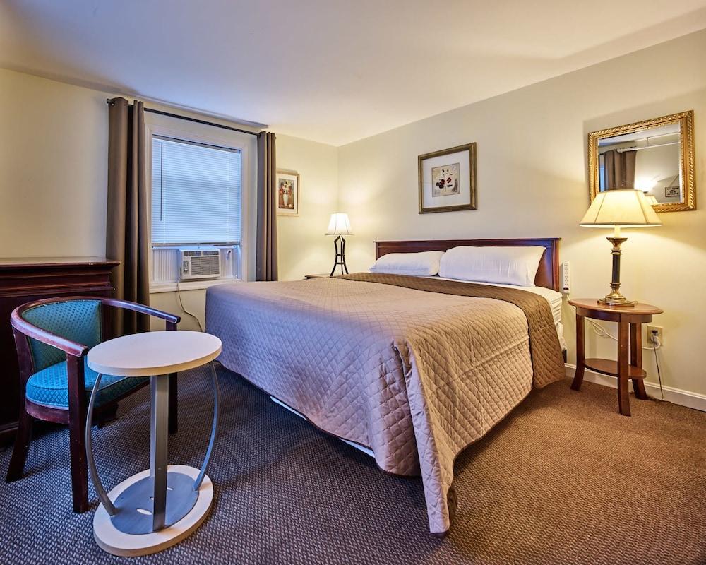 Atlantic Sands photo 16