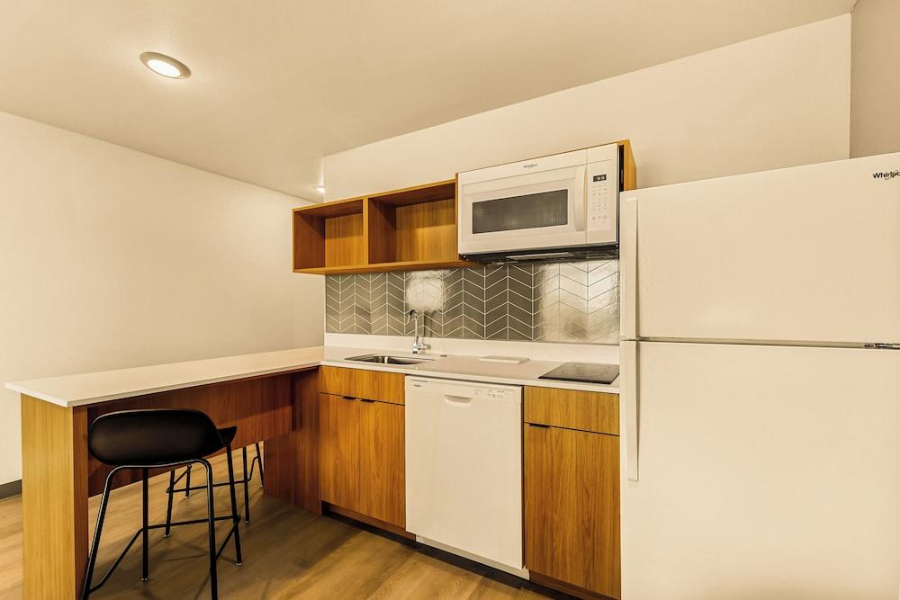 LivAway Suites Seattle-Renton photo 7
