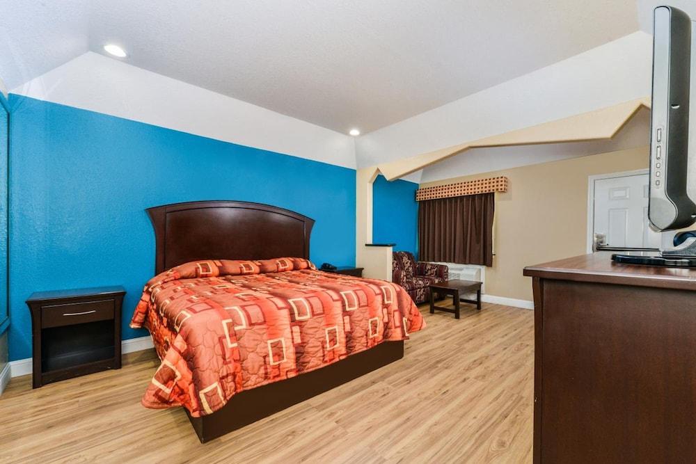 Scottish Inn & Suites Highway 6 South photo 21