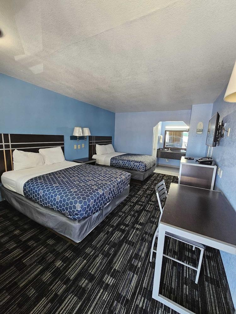 Regency Inn photo 10