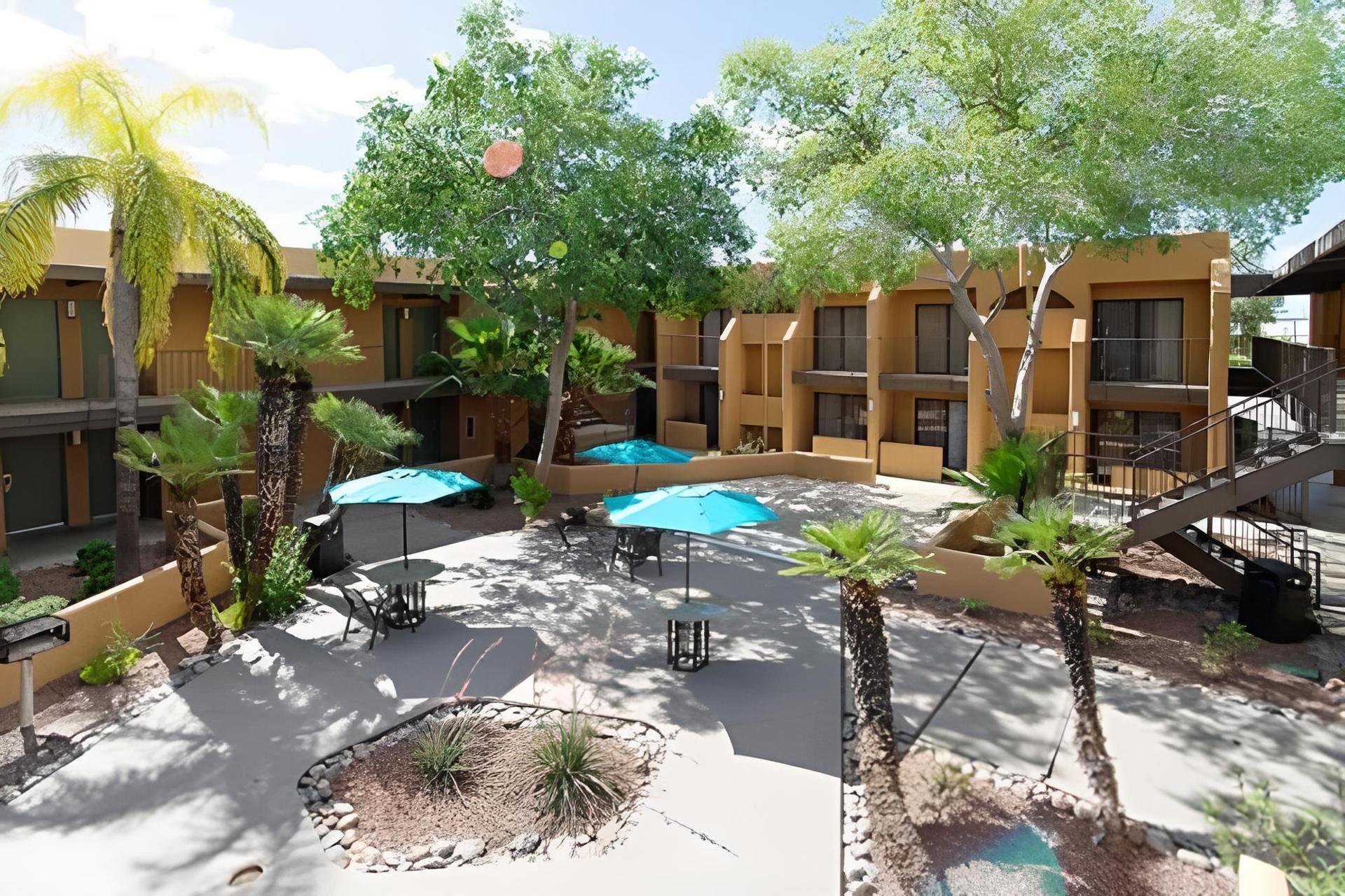 Ramada by Wyndham Tucson Airport photo 14