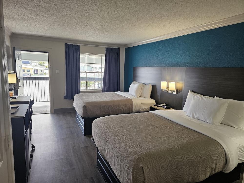 Quality Inn & Suites photo 14