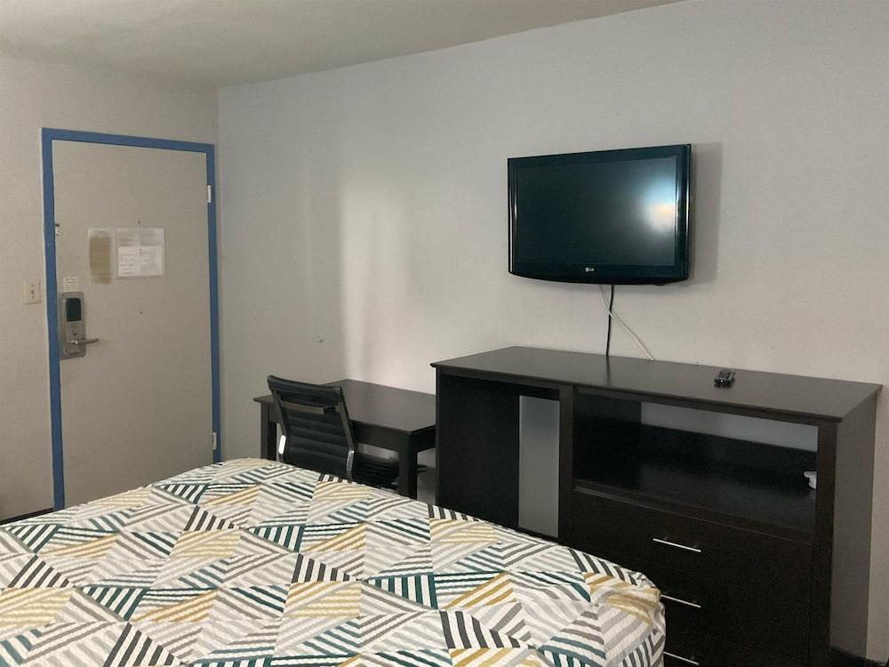 Motel 6 Baton Rouge, LA - East - I-12 photo 13