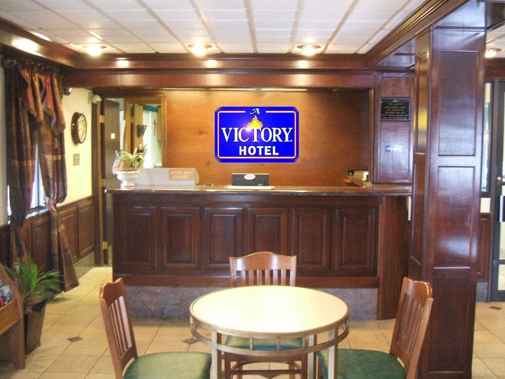 A Victory Hotel - Southfield photo 2