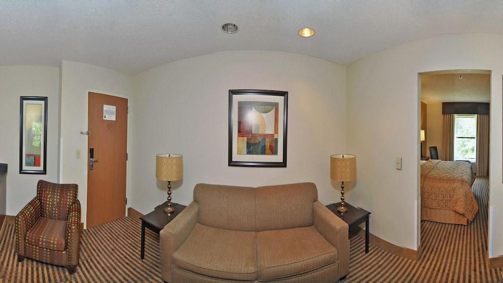 Comfort Inn & Suites Hot Springs Midtown photo 27
