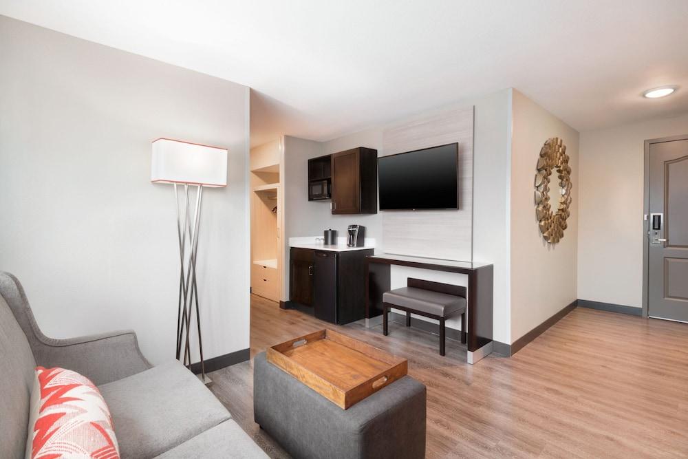 SPRINGHILL SUITES BY MARRIOTT CONYERS photo 6