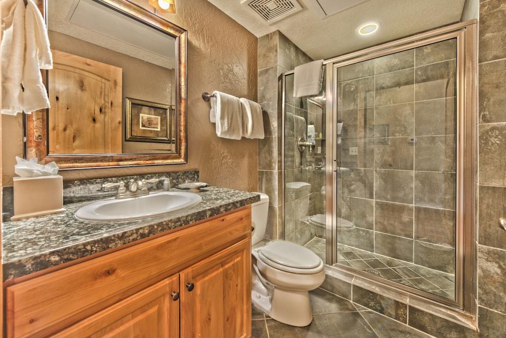 Silverado Lodge photo 39