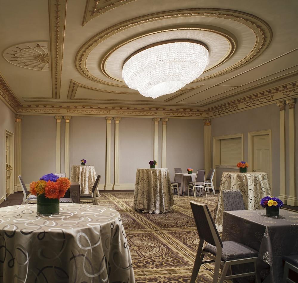 Sheraton Commander Hotel photo 22