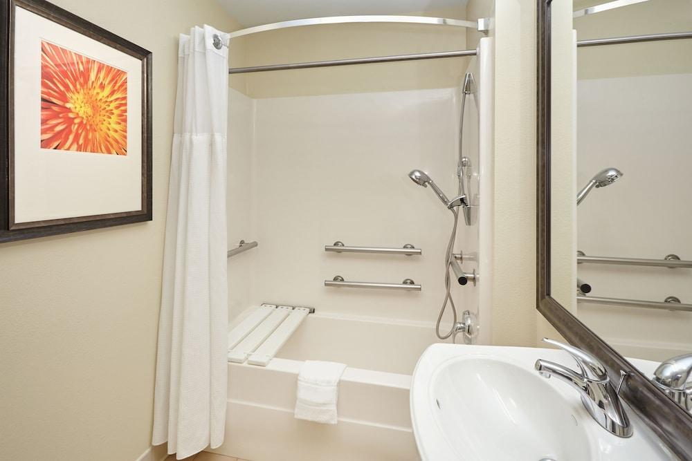 Staybridge Suites Chicago - Glenview by IHG photo 47