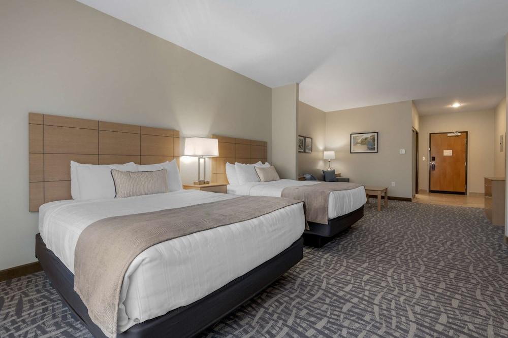 Best Western Plus Rumford Falls photo 38