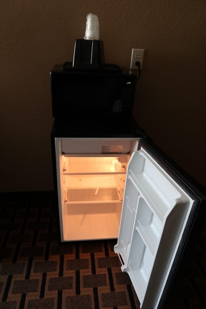 West Worth Inn and Suites photo 19