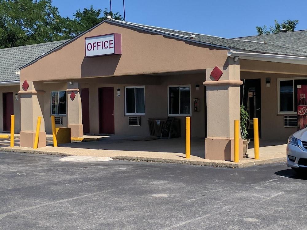 Budget Motor Lodge photo 7