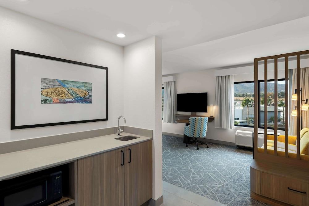 Hampton Inn & Suites Corona, Ca photo 15